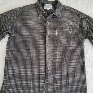 Columbia Men's Medium S/S Shirt EUC